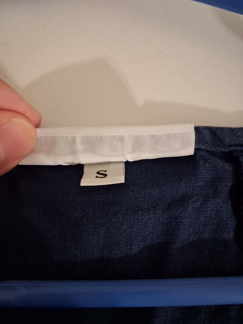 Bryn Walker Navy Sleeveless Linen Tank Top - Picture 4 of 6